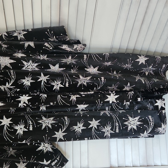 Victoria's Srcret Black Velvet Star Glitter Limited Edition Robe Kimono M/L - Picture 2 of 11